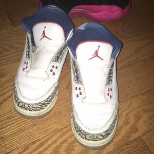 Beat Jordan’s size 6.5 no shoe laces